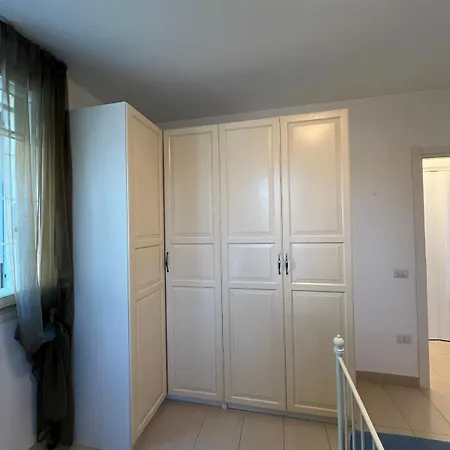 아파트 Mare Blu Apartment, *