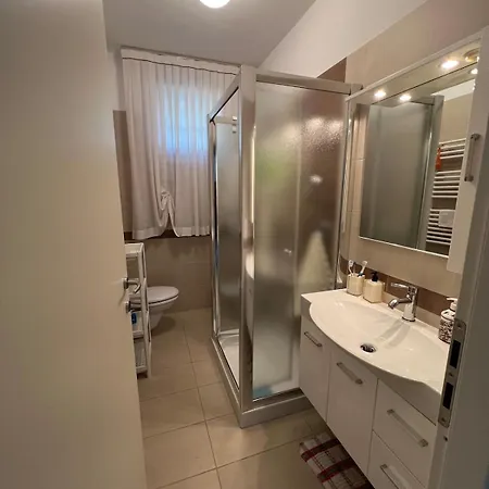 Mare Blu Apartment, קרביה
