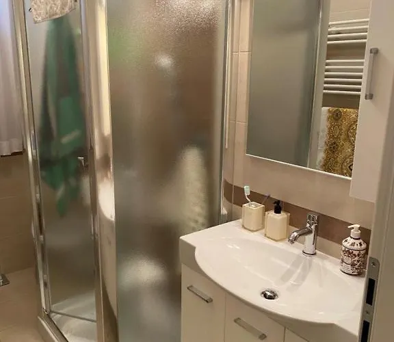 Mare Blu Apartment, 체르비아
