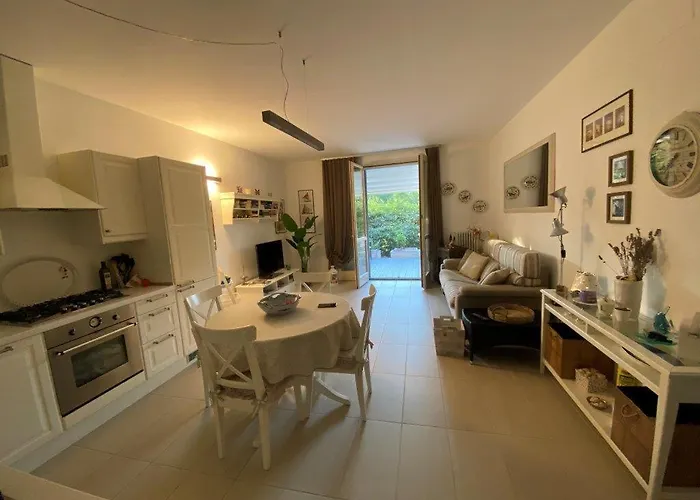 Mare Blu Apartment, 체르비아